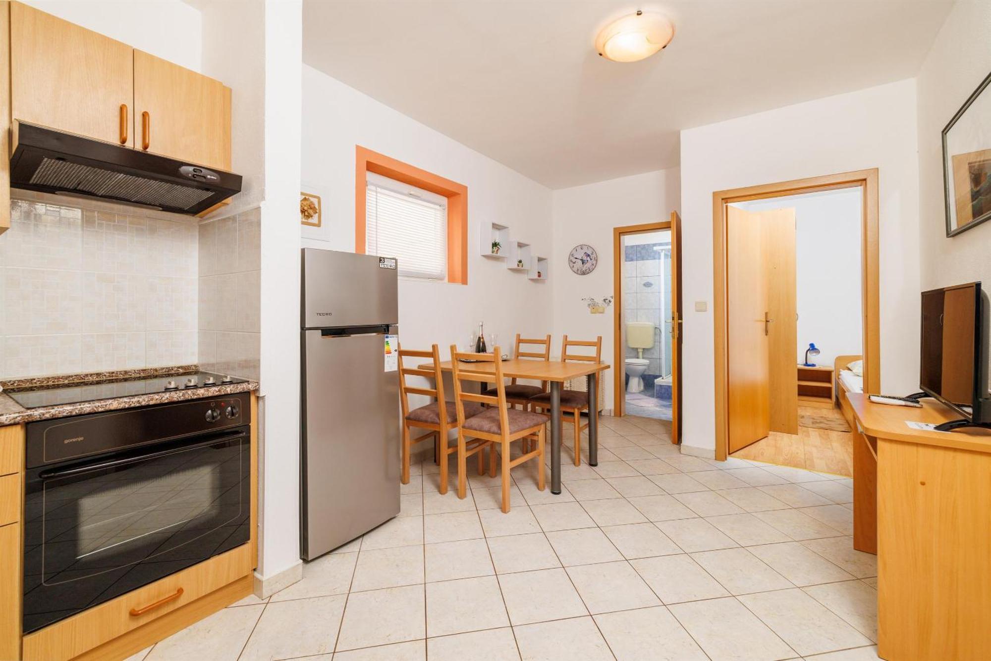 Apartment Julija โปวิเล ภายนอก รูปภาพ